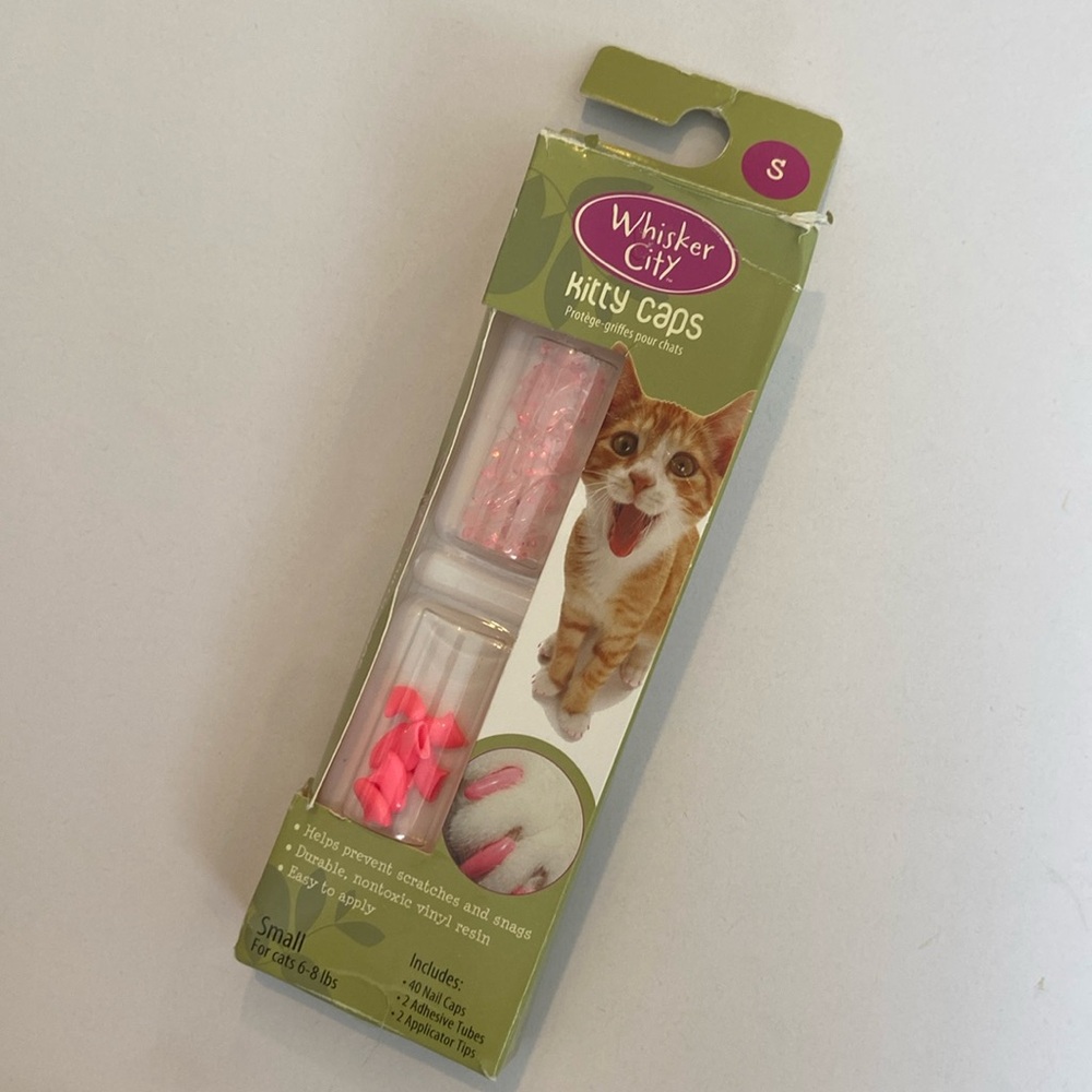 Kitty caps-nail caps for cats (size small cats 6-8 lb)